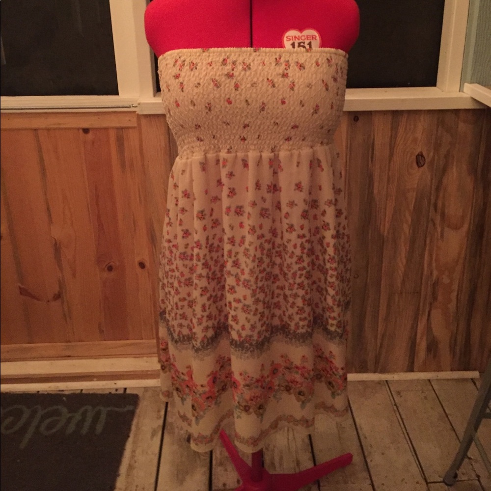 Strapless dress